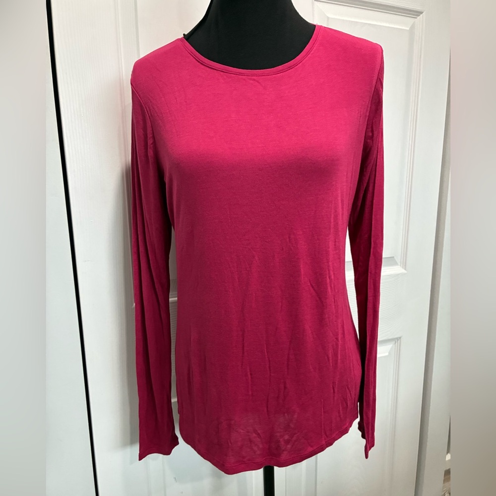 White House Black Market Fuchsia Long Sleeve Top